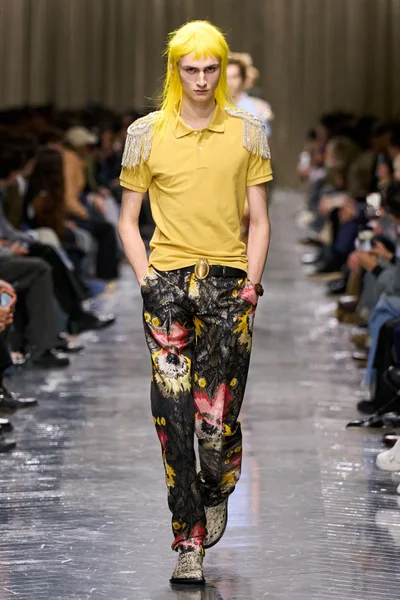 Look 8